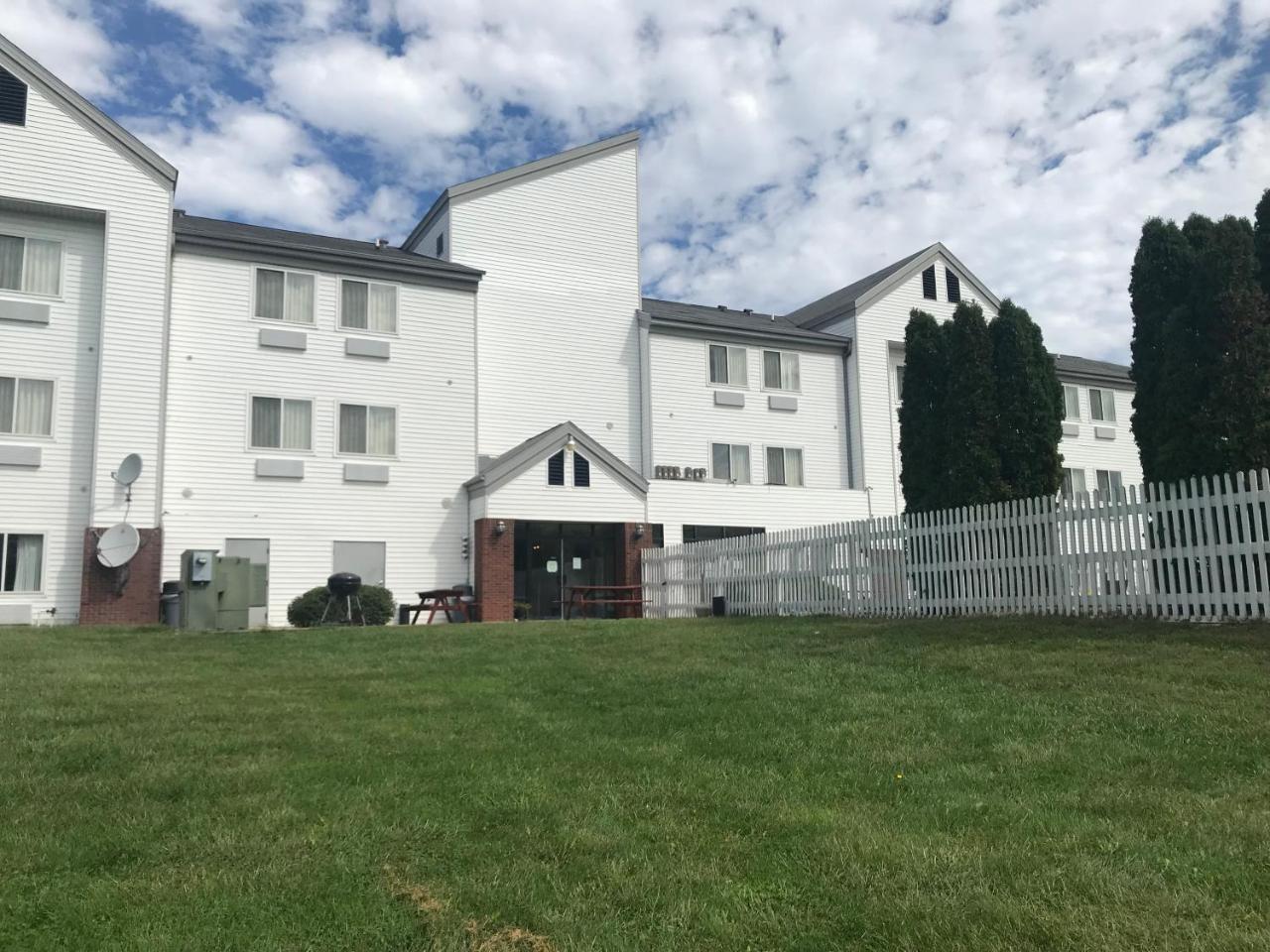 Gasthof Amish Village Inn Montgomery 外观 照片